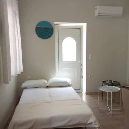 Ferienwohnung House With Yard In Center Of Kalamata Exterior foto