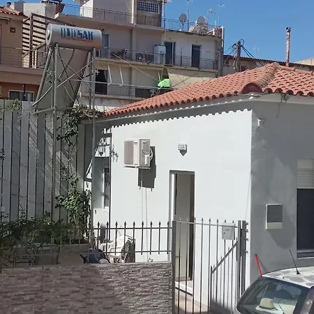 Ferienwohnung House With Yard In Center Of Kalamata Exterior foto