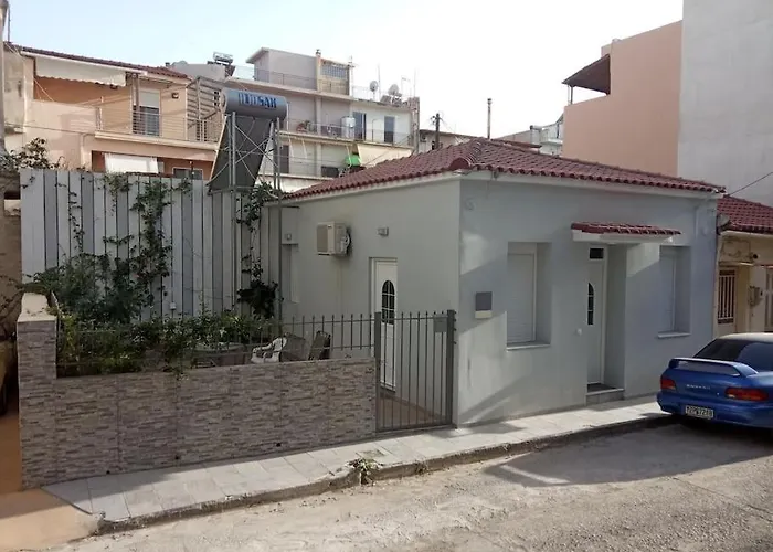 House With Yard In Center Of Kalamata