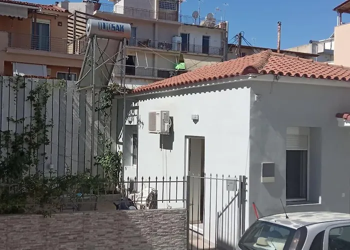 House With Yard In Center Of Kalamata