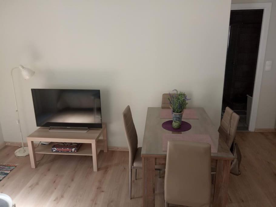Appartement House With Yard In Center Of Kalamata
